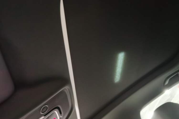 Used Audi A4L 2025 2 Million Units Enjoyment Version 40 TFSI Luxury Dynamic Edition Headliner