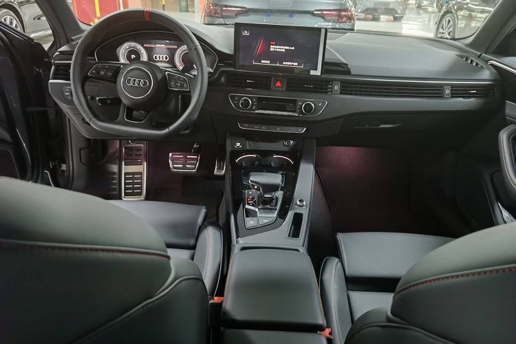Used Audi A4L 2025 2 Million Units Enjoyment Version 40 TFSI Luxury Dynamic Edition Interior 1