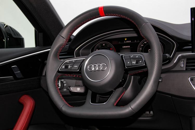 Used Audi A4L 2025 2 Million Units Enjoyment Version 40 TFSI Luxury Dynamic Edition Interior 3