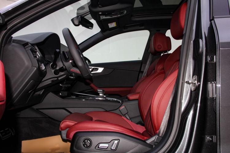 Used Audi A4L 2025 2 Million Units Enjoyment Version 40 TFSI Luxury Dynamic Edition Interior 6