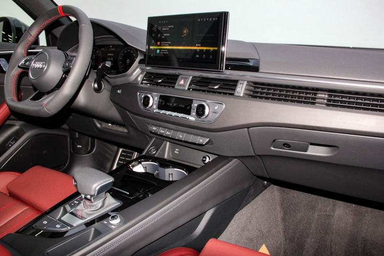 Used Audi A4L 2025 2 Million Units Enjoyment Version 40 TFSI Luxury Dynamic Edition Interior 8