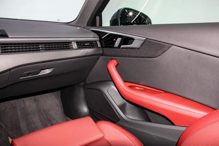 Used Audi A4L 2025 2 Million Units Enjoyment Version 40 TFSI Luxury Dynamic Edition Interior 9