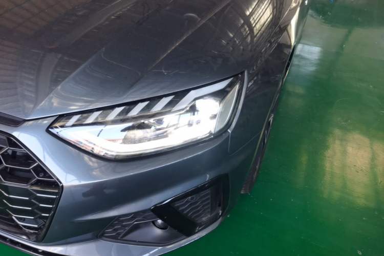 Used Audi A4L 2025 2 Million Units Enjoyment Version 40 TFSI Luxury Dynamic Edition Left Front Headlight