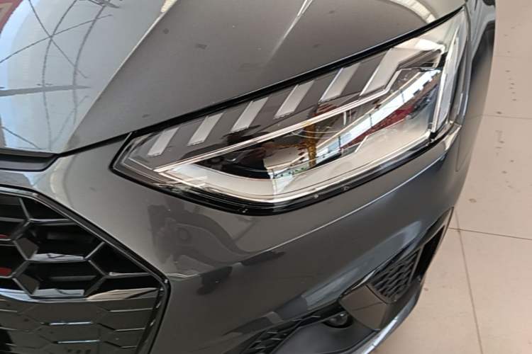Used Audi A4L 2025 2 Million Units Enjoyment Version 40 TFSI Luxury Dynamic Edition Left Front Headlight
