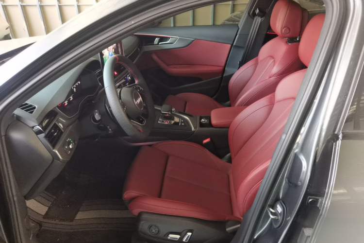 Used Audi A4L 2025 2 Million Units Enjoyment Version 40 TFSI Luxury Dynamic Edition Left Front Seat