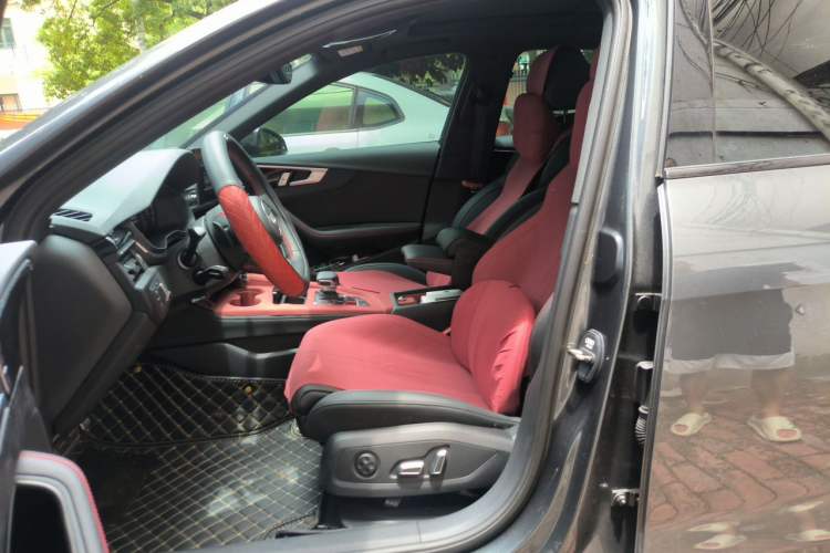 Used Audi A4L 2025 2 Million Units Enjoyment Version 40 TFSI Luxury Dynamic Edition Left Front Seat