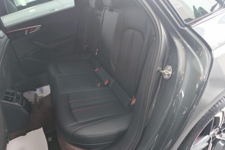 Used Audi A4L 2025 2 Million Units Enjoyment Version 40 TFSI Luxury Dynamic Edition Left Rear Seat