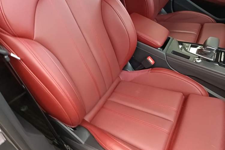 Used Audi A4L 2025 2 Million Units Enjoyment Version 40 TFSI Luxury Dynamic Edition Right Front Seat