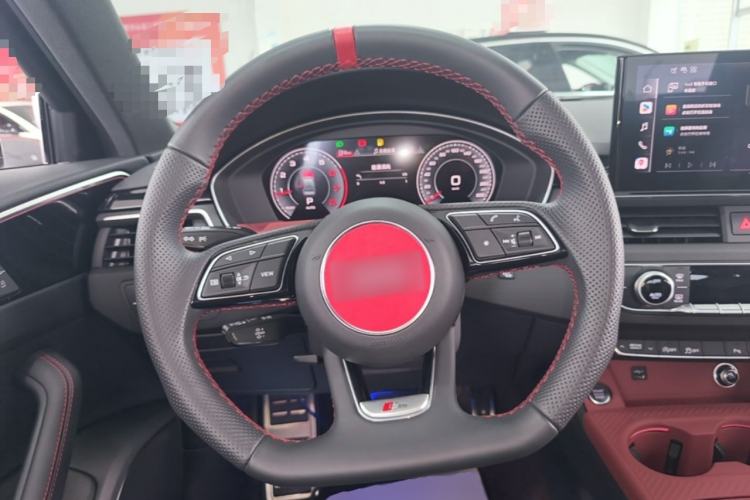 Used Audi A4L 2025 2 Million Units Enjoyment Version 40 TFSI Luxury Dynamic Edition Steering Wheel