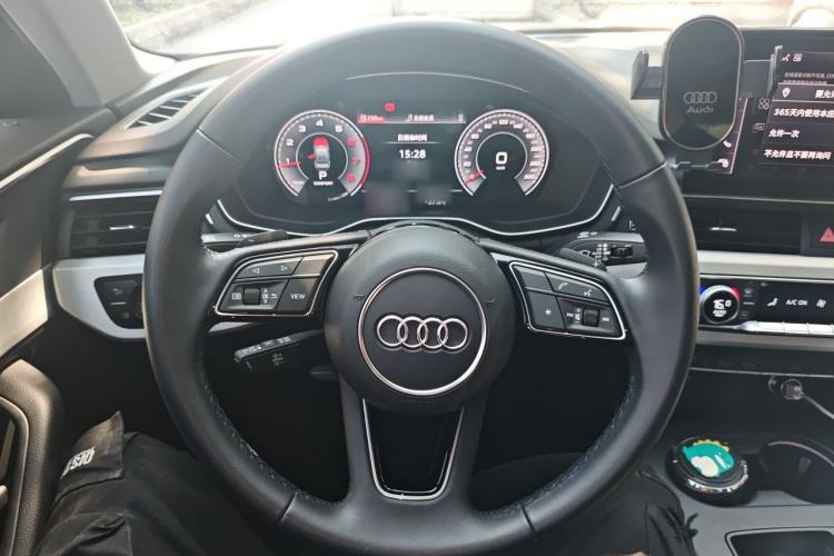 Used Audi A4L 2025 2 Million Units Enjoyment Version 40 TFSI Stylish and Dynamic Type Steering Wheel