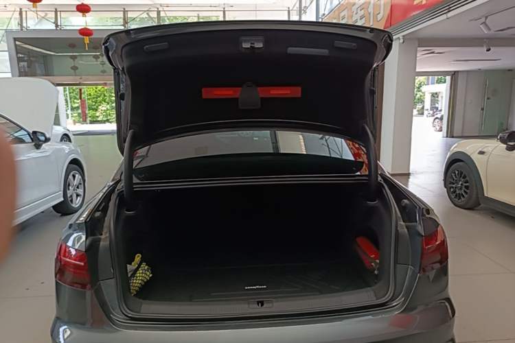 Used Audi A4L 2025 2 Million Units Enjoyment Version 40 TFSI Luxury Dynamic Edition Trunk