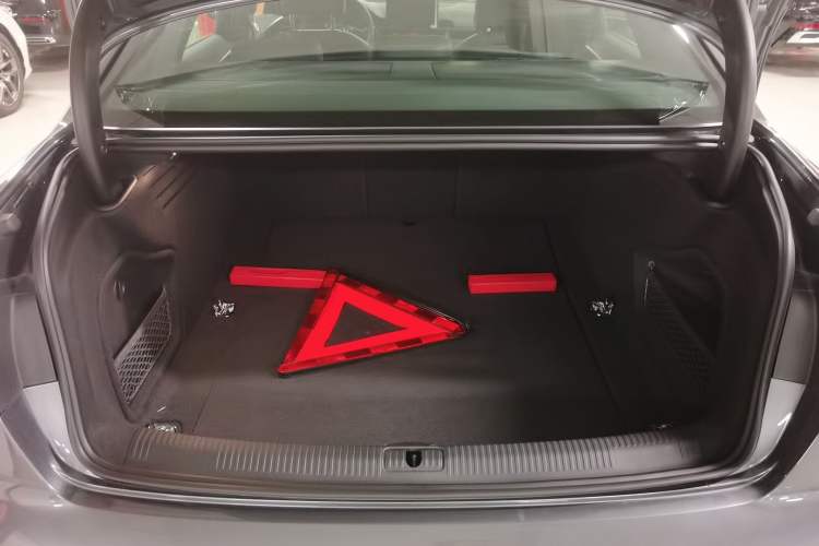 Used Audi A4L 2025 2 Million Units Enjoyment Version 40 TFSI Luxury Dynamic Edition Trunk