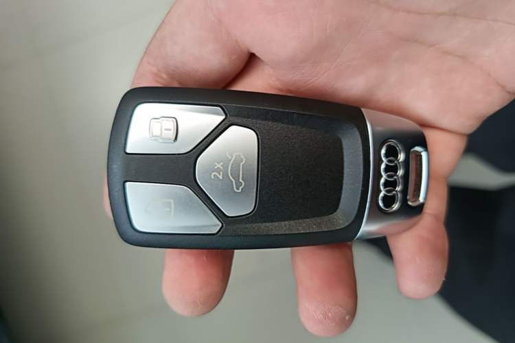 Used Audi A4L 2025 2 Million Units Enjoyment Version 40 TFSI Luxury Dynamic Edition Vehicle Key