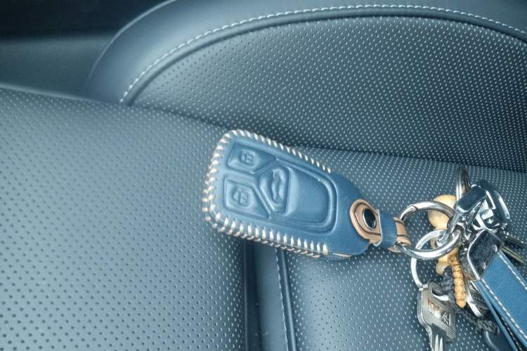 Used Audi A4L 2025 2 Million Units Enjoyment Version 40 TFSI Stylish and Dynamic Type Vehicle Key