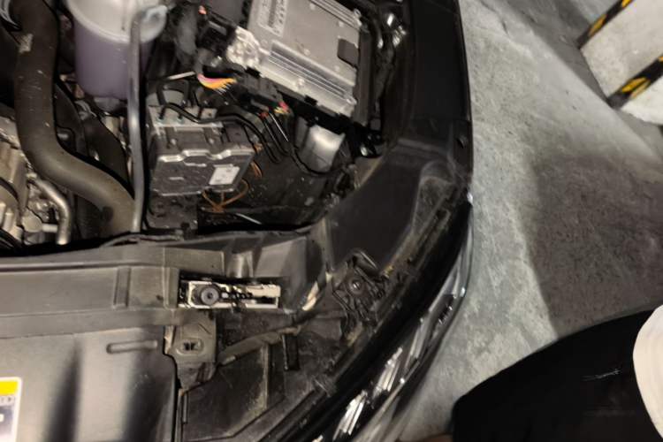 Used Audi A4L 2025 2 Million Units Enjoyment Version 40 TFSI Luxury Dynamic Edition Engine Bay Left