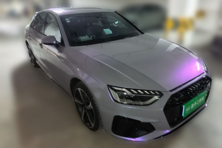 Used Audi A4L 2025 2 Million Units Enjoyment Version 40 TFSI Luxury Dynamic Edition Front Right 45 Deg