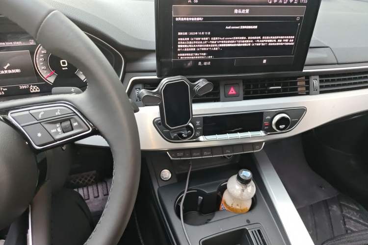 Used Audi A4L 2025 2 Million Units Enjoyment Version 40 TFSI Stylish and Dynamic Type Audio And AC Panel