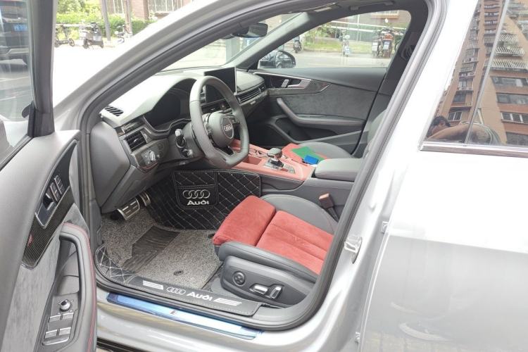 Used Audi A4L 2025 2 Million Units Enjoyment Edition 45 TFSI quattro Prestige Dynamic Type Driver Seat