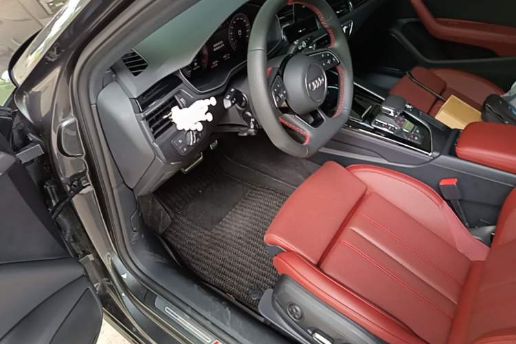 Used Audi A4L 2025 2 Million Units Enjoyment Version 40 TFSI Luxury Dynamic Edition Driver Seat