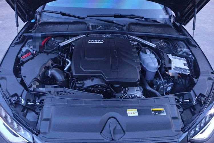 Used Audi A4L 2025 2 Million Units Enjoyment Version 40 TFSI Stylish and Dynamic Type Engine Bay