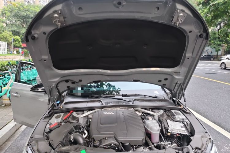 Used Audi A4L 2025 2 Million Units Enjoyment Version 40 TFSI Stylish and Dynamic Type Engine Bay