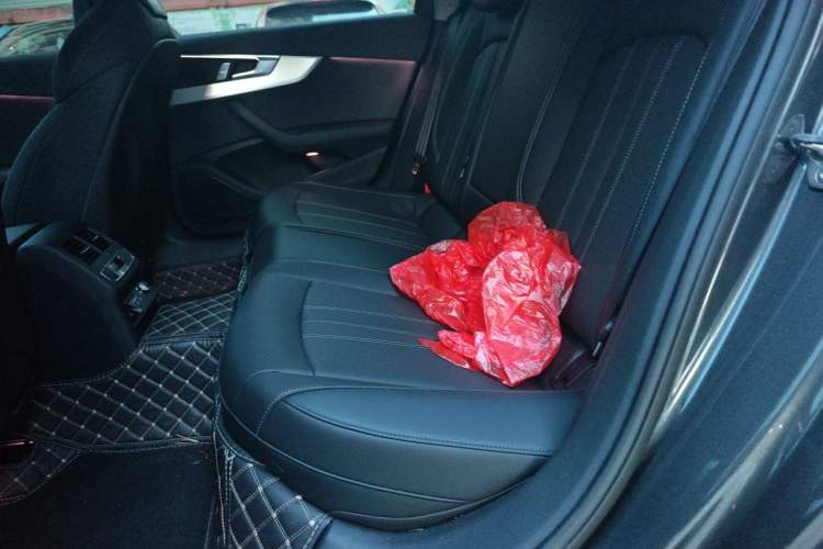 Used Audi A4L 2025 2 Million Units Enjoyment Version 40 TFSI Stylish and Dynamic Type Left Rear Seat