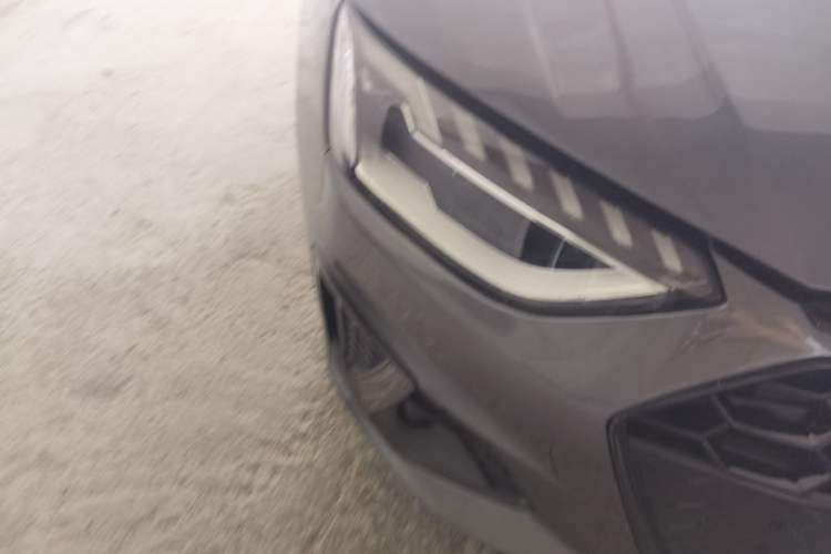 Used Audi A4L 2025 2 Million Units Enjoyment Version 40 TFSI Luxury Dynamic Edition Right Front Headlight