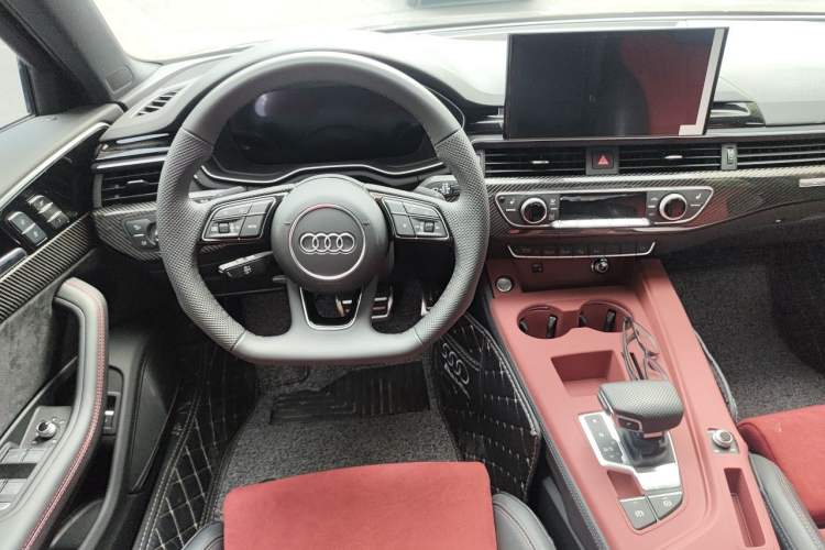 Used Audi A4L 2025 2 Million Units Enjoyment Edition 45 TFSI quattro Prestige Dynamic Type Steering Wheel