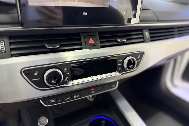 Used Audi A4L 2025 2 Million Units Enjoyment Version 40 TFSI Stylish and Dynamic Type Audio And AC Panel