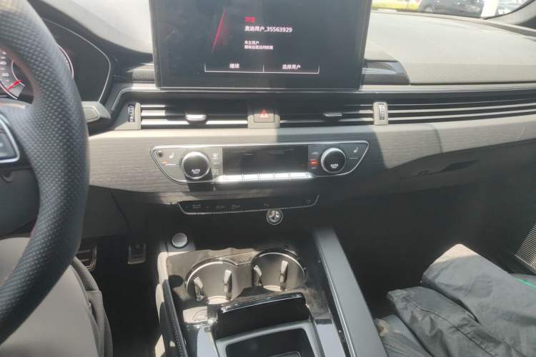 Used Audi A4L 2025 2 Million Units Enjoyment Version 40 TFSI Luxury Dynamic Edition B&O Starry Night Edition Audio And AC Panel