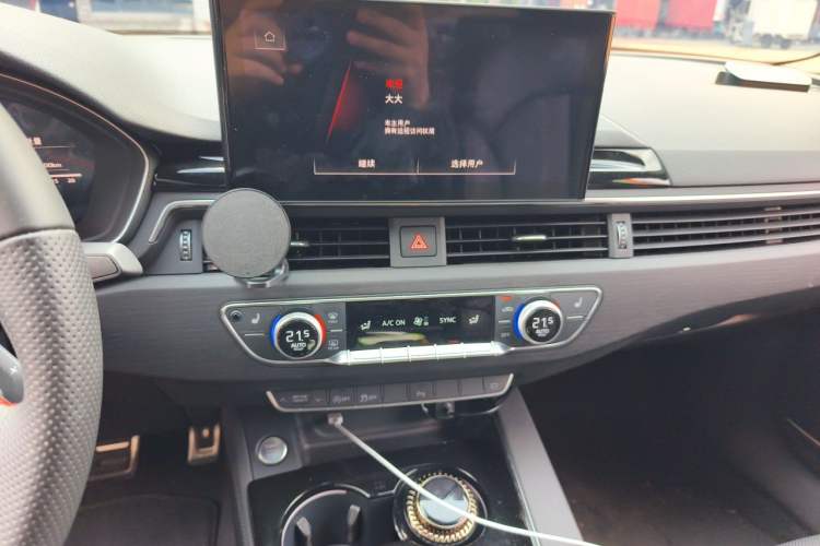 Used Audi A4L 2025 2 Million Units Enjoyment Version 40 TFSI Luxury Dynamic Edition B&O Starry Night Edition Audio And AC Panel