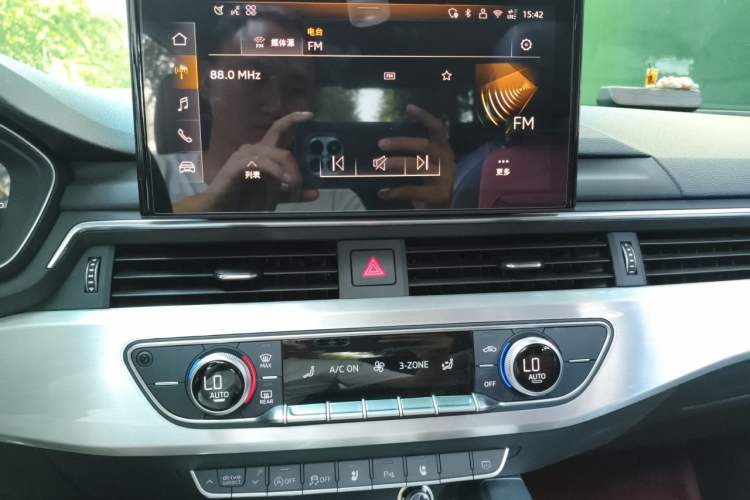 Used Audi A4L 2025 2 Million Units Enjoyment Version 40 TFSI Stylish and Dynamic Type Audio And AC Panel