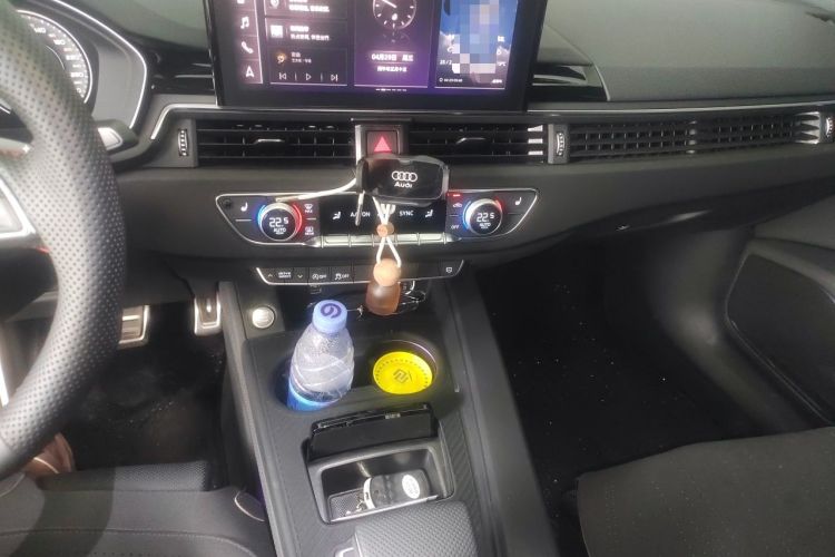 Used Audi A4L 2025 2 Million Units Enjoyment Version 40 TFSI Luxury Dynamic Edition Audio And AC Panel