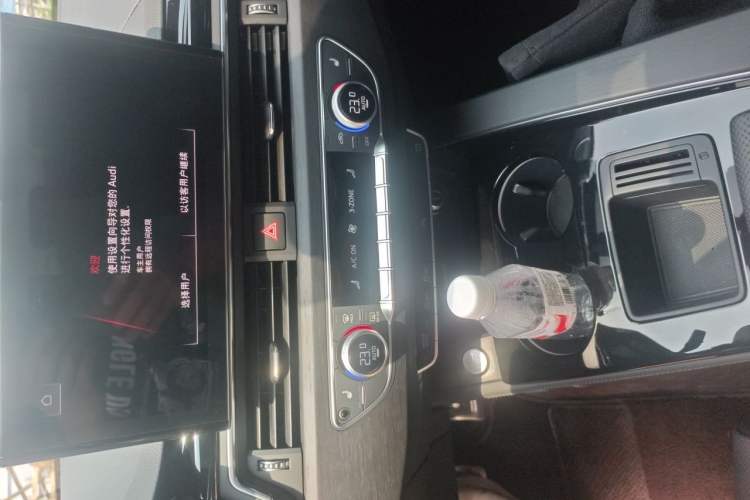 Used Audi A4L 2025 2 Million Units Enjoyment Version 40 TFSI Luxury Dynamic Edition Audio And AC Panel