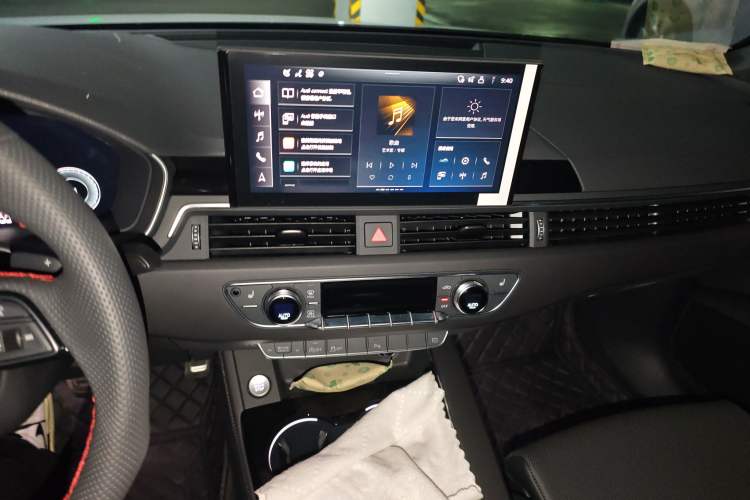 Used Audi A4L 2025 2 Million Units Enjoyment Version 40 TFSI Luxury Dynamic Edition Audio And AC Panel