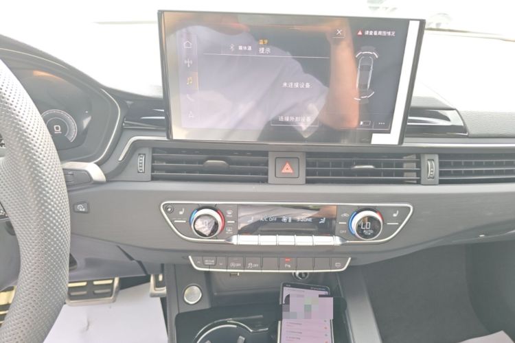 Used Audi A4L 2025 2 Million Units Enjoyment Version 40 TFSI Luxury Dynamic Edition Audio And AC Panel