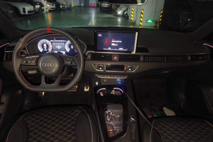 Used Audi A4L 2025 2 Million Units Enjoyment Version 40 TFSI Luxury Dynamic Edition Center Console