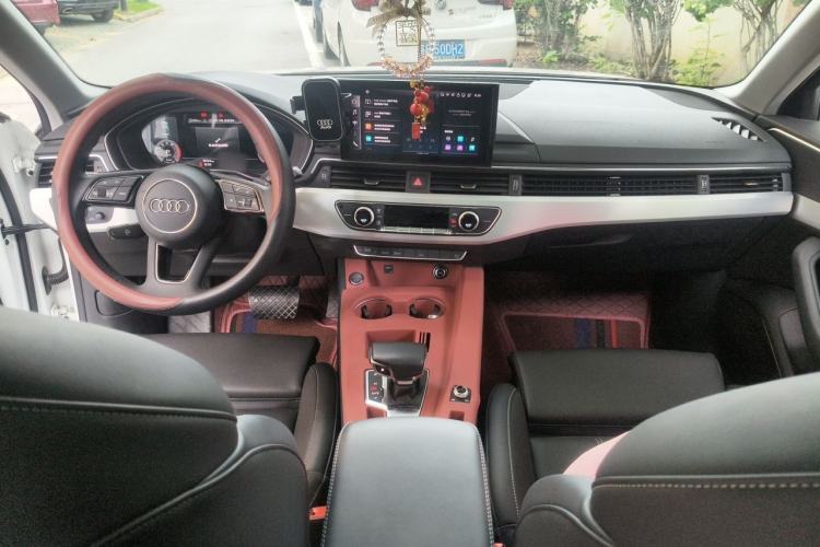 Used Audi A4L 2025 2 Million Units Enjoyment Version 40 TFSI Stylish and Dynamic Type Center Console