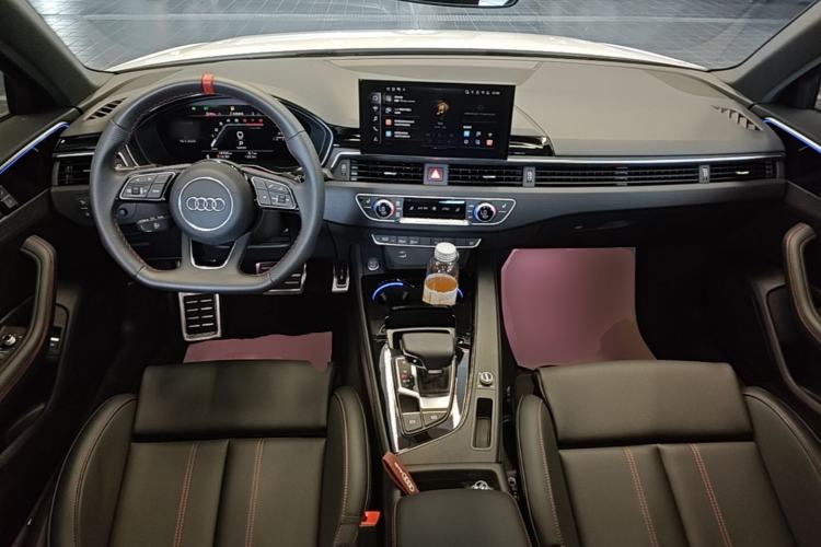 Used Audi A4L 2025 2 Million Units Enjoyment Version 40 TFSI Luxury Dynamic Edition Center Console
