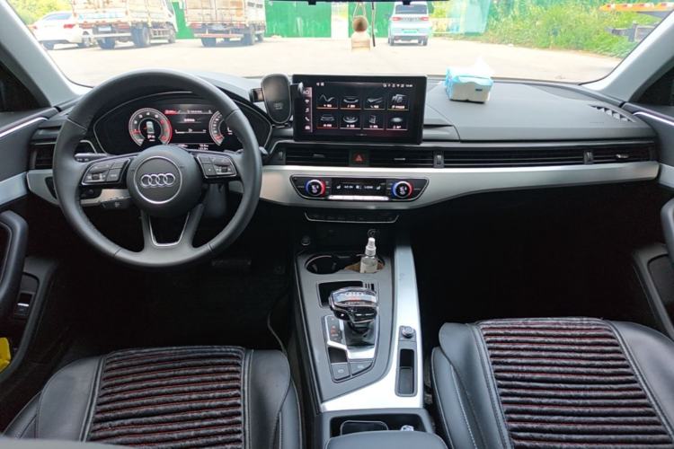 Used Audi A4L 2025 2 Million Units Enjoyment Version 40 TFSI Stylish and Dynamic Type Center Console