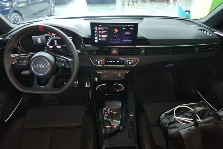 Used Audi A4L 2025 2 Million Units Enjoyment Version 40 TFSI Luxury Dynamic Edition B&O Starry Night Edition Center Console