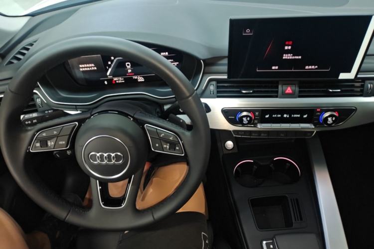 Used Audi A4L 2025 2 Million Units Enjoyment Version 40 TFSI Stylish and Dynamic Type Center Console