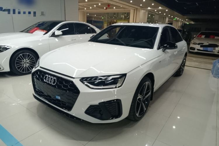 Audi A4L 2025 2 Million Units Enjoyment Version 40 TFSI Luxury Dynamic Edition