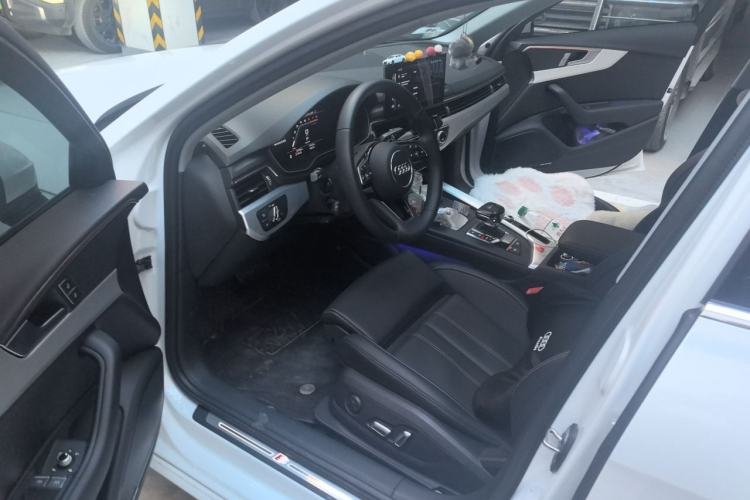 Used Audi A4L 2025 2 Million Units Enjoyment Version 40 TFSI Stylish and Dynamic Type Driver Seat