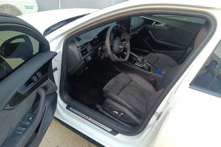 Used Audi A4L 2025 2 Million Units Enjoyment Edition 45 TFSI quattro Prestige Dynamic Type Driver Seat