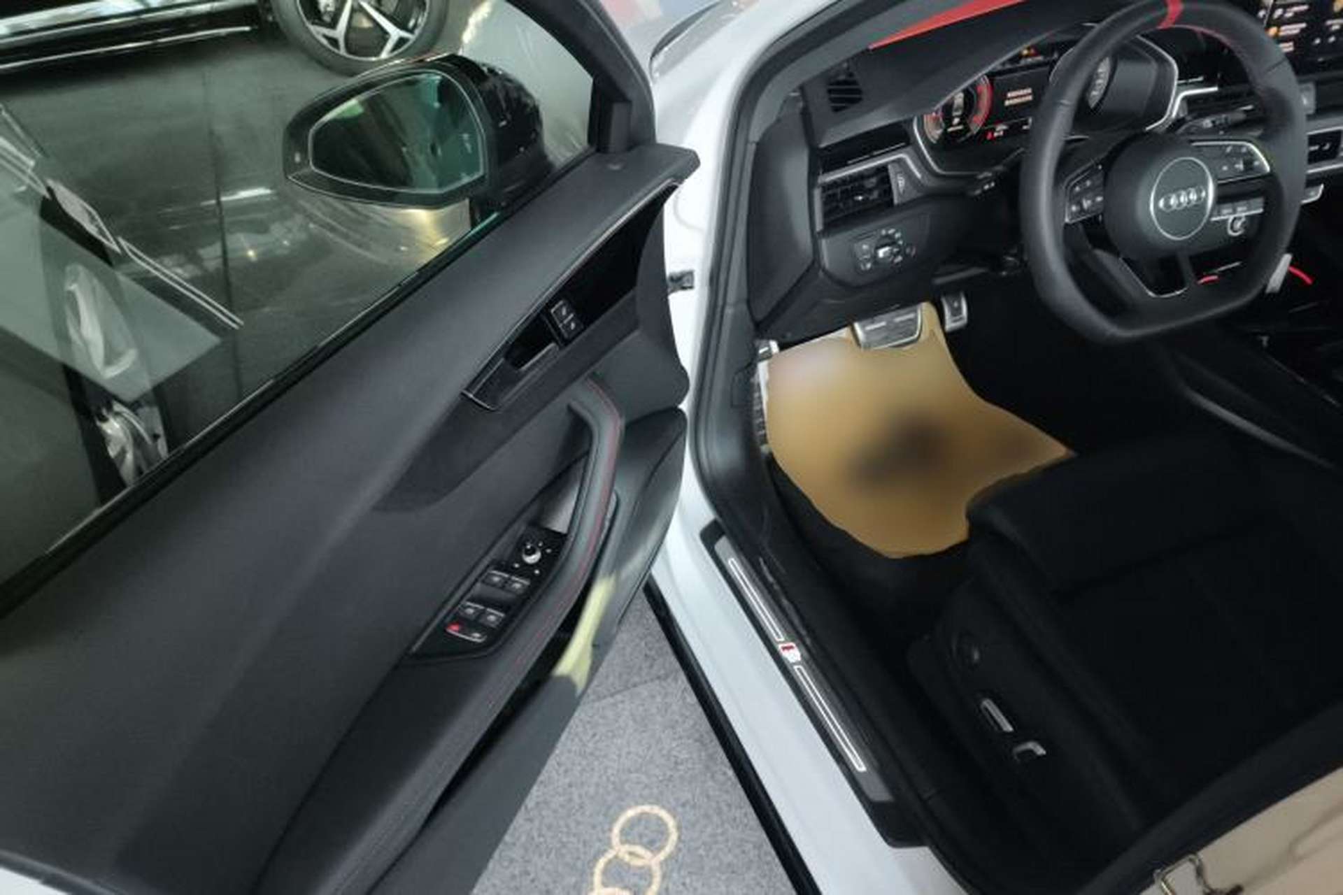 Used Audi A4L 2025 2 Million Units Enjoyment Version 40 TFSI Luxury Dynamic Edition Driver Seat