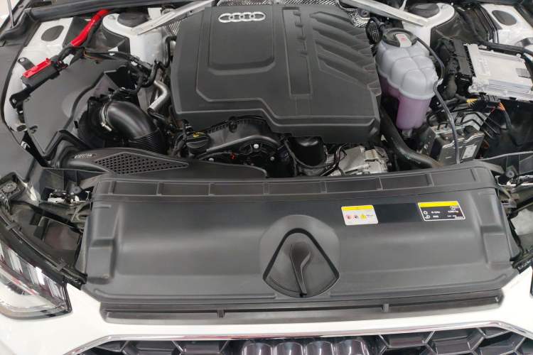 Used Audi A4L 2025 2 Million Units Enjoyment Version 40 TFSI Stylish and Dynamic Type Engine Bay
