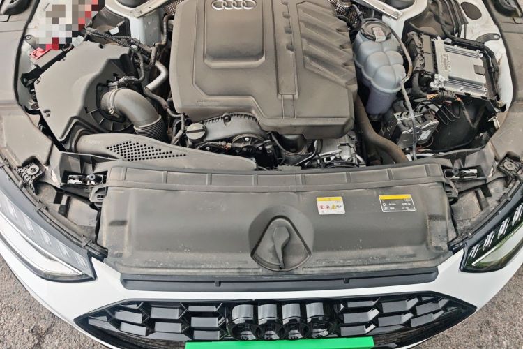 Used Audi A4L 2025 2 Million Units Enjoyment Version 40 TFSI Luxury Dynamic Edition Engine Bay