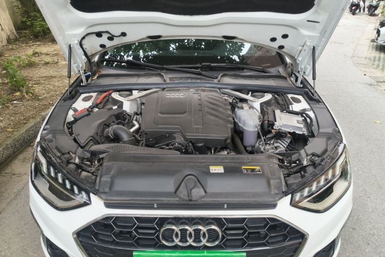 Used Audi A4L 2025 2 Million Units Enjoyment Version 40 TFSI Stylish and Dynamic Type Engine Bay
