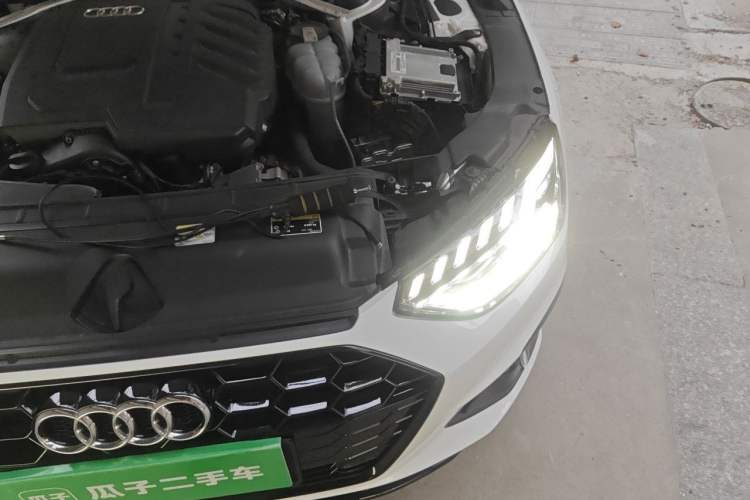 Used Audi A4L 2025 2 Million Units Enjoyment Version 40 TFSI Luxury Dynamic Edition Engine Bay Left